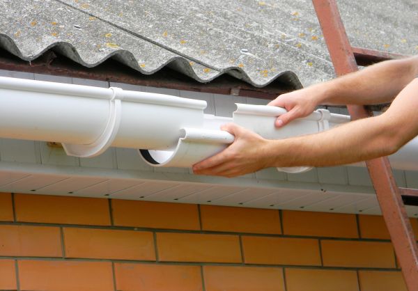 Cost of Gutter Hanging in Gastonia